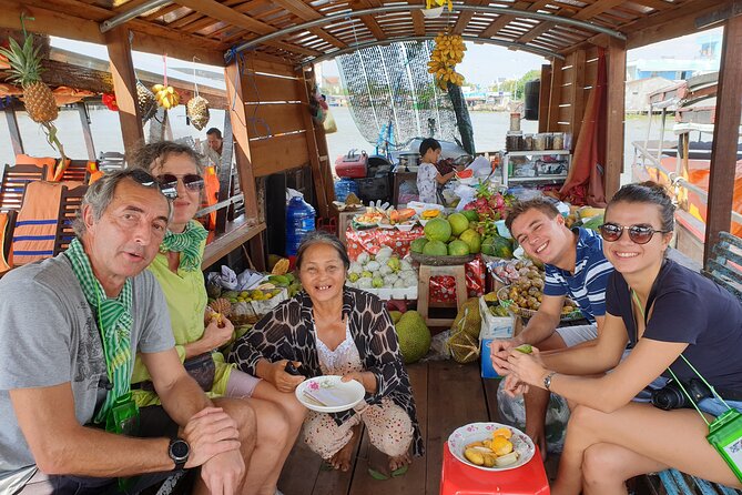 02 - Days: Wandering the Mekong by Bikes, Boat and Kayaks. - Lunch with locals before you hit the water