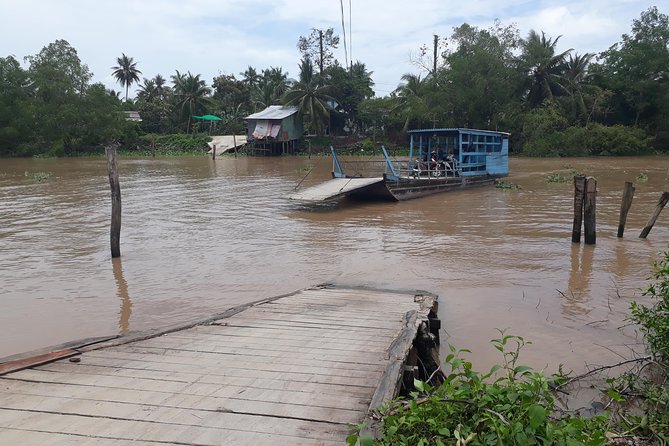 04 -Days: Experience Mekong Delta By Bike & Boat. - Day 3: Can Tho Day — Rice-Field Roads, Khmer Pagodas, and a City Night