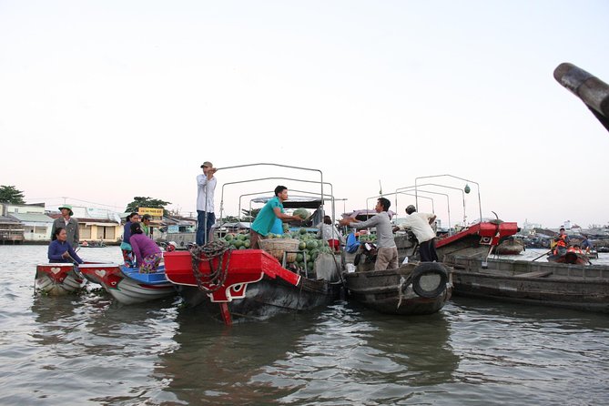 1-Day Cai Rang Floating Market-Vinh Long-Cai Be-Group of 10 Max - Cai Rang at sunrise: why that early timing matters
