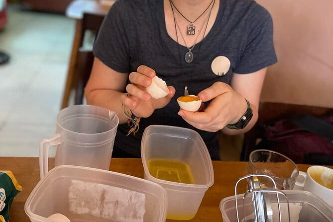 1 hour Egg Coffee Cooking Class with Snack and Local Instructor - A One-Hour Egg Coffee Lesson in District 1
