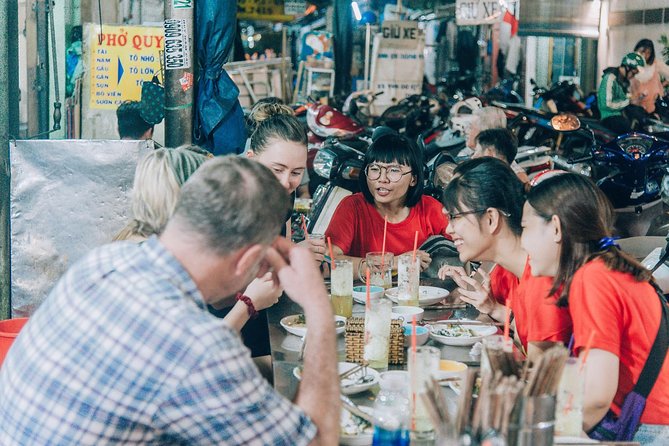 12 Tasting Street Food & Sightseeing By Scooter with Student - Stop 4: Nguyễn Thiện Thuật Apartment Buildings for Architecture Contrast and a Pagoda Pause