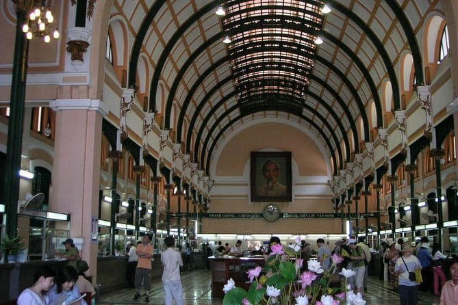 2.5 Hour City Ride of Saigon By Open Army Jeep - Independence Palace: Short Stop, High Payoff