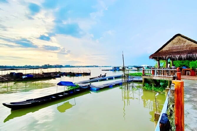 2 Day Private Mekong Delta, Riverside and Ecolodge Nature Tour - Day 1: Vinh Long to An Binh Island, with a real sunset payoff