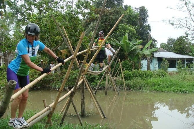 3 Days Cycling Mekong Delta - Day 1: Cai Be floating market and fruit-orchard cycling