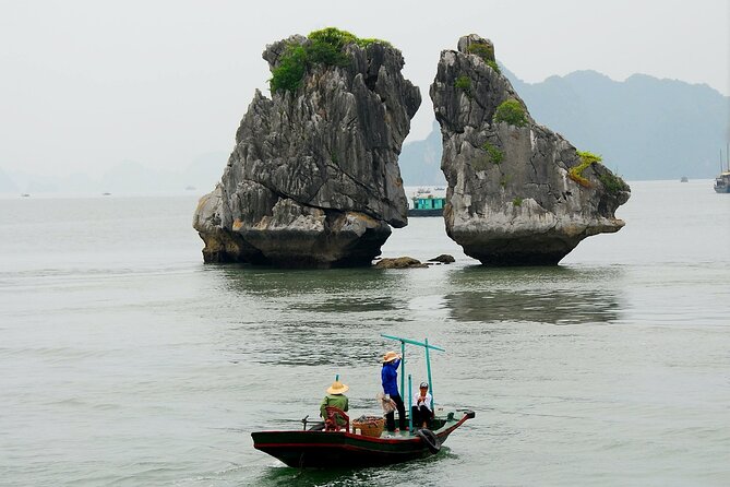 8-Days Glimpse of Vietnam - Ho Chi Minh, Hoi An and Halong Bay - Hanoi and Halong Bay: scenic transfer plus cruise time