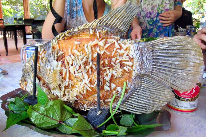 Authentic Mekong Delta: Tuk Tuk, Rowing Boat, Biking Tour - Lunch at a traditional Vietnamese spot (with vegan included)