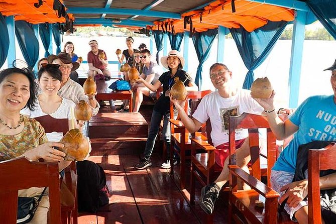 Authetic Mekong Delta Private Tour From Ho Chi Minh City - Cafe Trúc Xanh: Bamboo and silk as a quick reality check