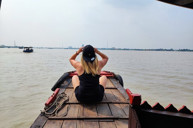 Ben Tre - Coconut Land Private One Day Guide Mekong Delta Tour Excursion - On the Ham Luong river: watching fishing and water transfer in motion
