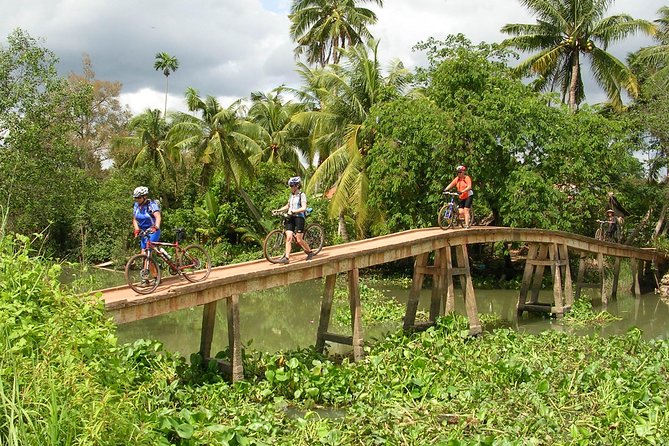 Best mekong delta bike tour - Day 1 in the Cai Be area: boat, bike lanes, and quick culture stops