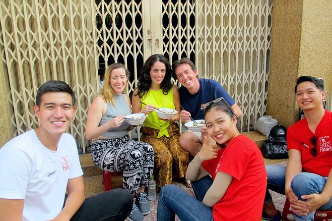 Big Eats & Small Seats - Le Van Tam Park Start: Small Stools, Big Appetite