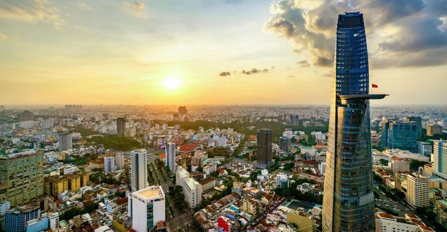Bitexco Financial Tower: Saigon Sky Deck - Fast Track Ticket - Saigon Skydeck at 262 meters: panoramic views with binocular help