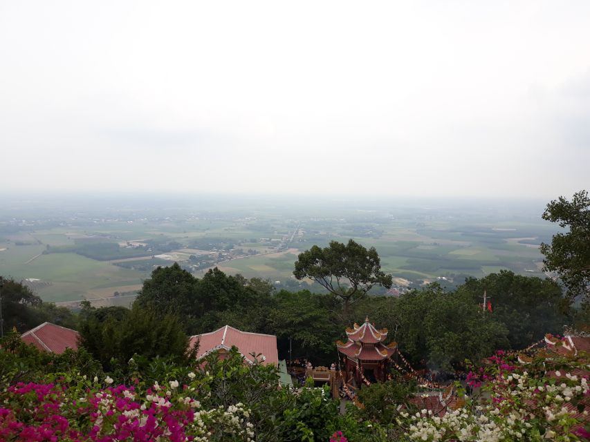 Black Virgin Mountain, Cao Đài Temples & Củ Chi Tunnels Tour - Cao Đài temples near the mountain: spiritual color and why locals care