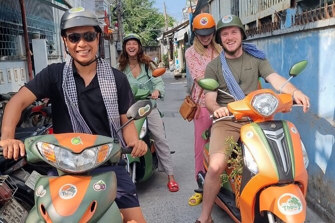 Cooking class & Vibrant Market by Scooter/Tuktuk (Half-Day) - The Market Stop: Fruit Tasting, Herb Picking, and Real Choices