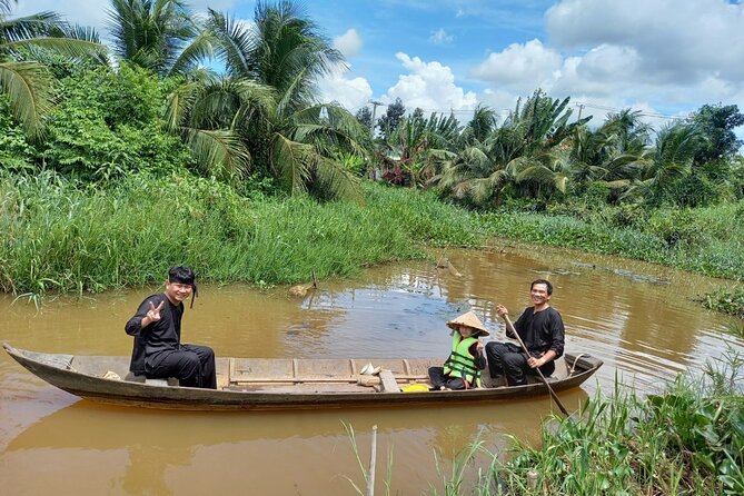 Cu chi Tunnel & Mekong Delta Full Day BBQ Lunch Lux Group 10 pax - Mekong cruise on the river: boats, villages, and slow water