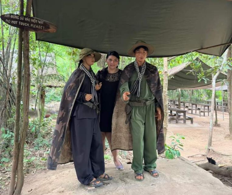 Cu Chi Tunnels and Mekong Delta Full Day Tour - Don ca tai tu: Southern folk music in plain view