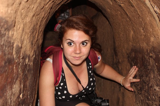 Cu Chi Tunnels Private Tour - Walking into the secret network: rooms, artifacts, and the tunnel crawl