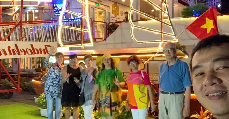 Deluxe Dining Cruise by DeluxeGroupTours - Key Highlights to Know Before You Go