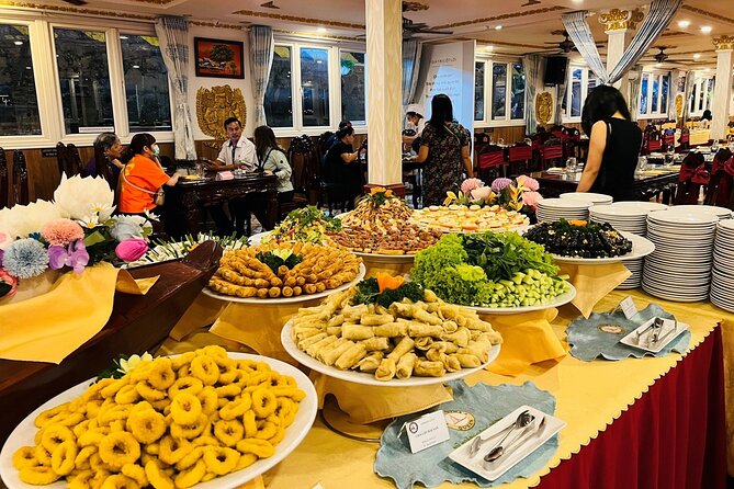 Dinner Cruise on Saigon River with Private Table - Meeting Point in District 4: The Easy Part If You Plan Ahead