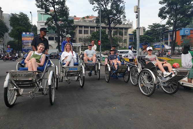 Discover Market By Cyclo Without Tour Guide By DGT - Stop 1: Binh Tay Market in Cho Lon (Chinatown)