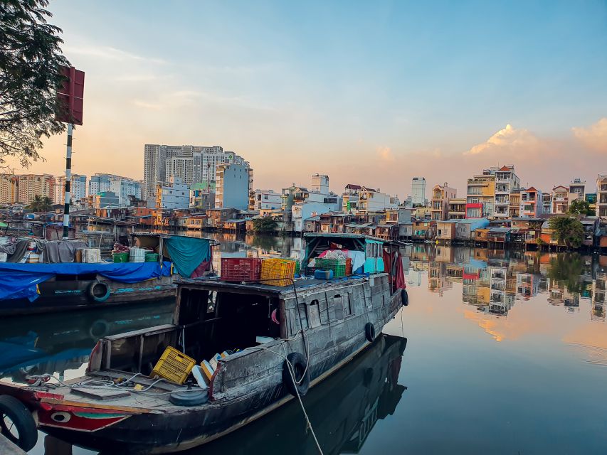 Discover Saigon's Local Sites and Culture by Motorbike - Flower market time: the colorful chaos of Saigon