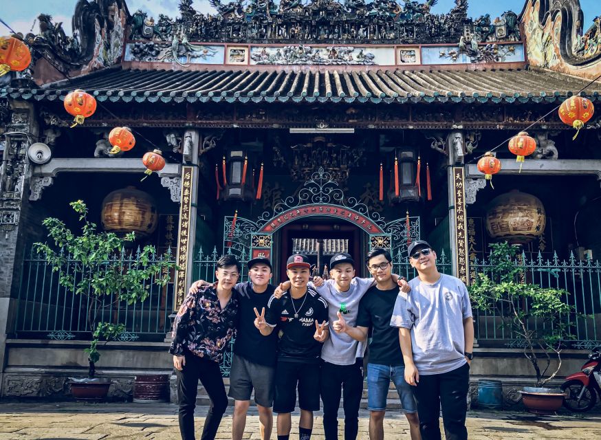 Discover Saigon's Local Sites and Culture by Motorbike - District 5 Chinatown: markets, medicine, and temples