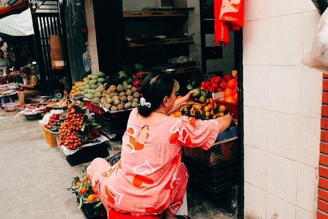 Early Riser Walk: Grandma Noodles, Cafe, Exotic Fruits & History - Why this early-morning Saigon walk works so well
