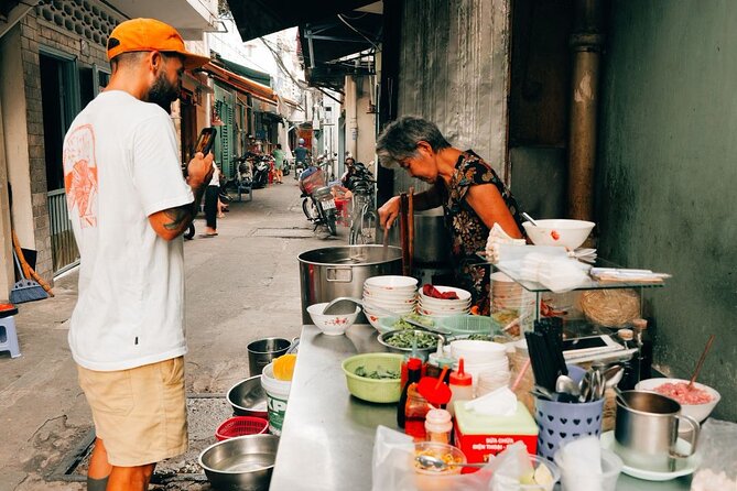 Early Riser Walk: Grandma Noodles, Cafe, Exotic Fruits & History - Stop 3: Vuon Chuoi Market, exotic fruit without the “show”