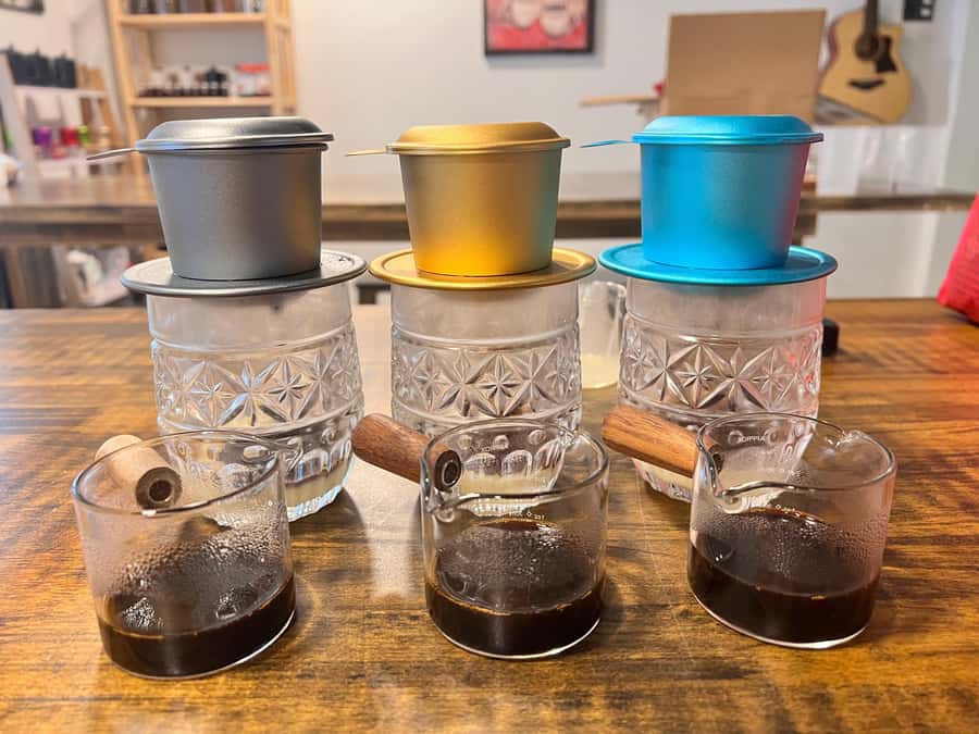 Egg coffee & Course on 4 traditional types of Viet coffee - Meeting point reality: plan for a small arrival walk