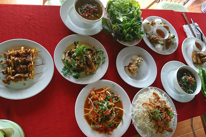 Explore Vietnamese Cuisine: Cooking Class from Ho Chi Minh City - Organic Farm Harvest and Jasmine Tea: Why the Garden Stop Matters