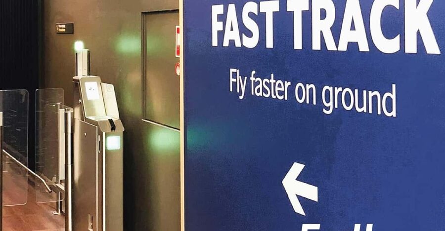 Fast Track Services Tan Son Nhat Airport (Hcm) | No Waiting - Timing strategy: booking at least 12 hours ahead