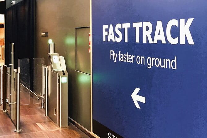 Fast Track VIP Service Tan Son Nhat Airport (Ho Chi Minh-Vietnam) - Arrival support: getting through visa steps, immigration, customs, and baggage