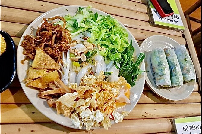 Female Rider | Street Food & Sightseeing By Motorbike - Cholon (Quận 5) and Saigon Chinatown: A Different Saigon Mood