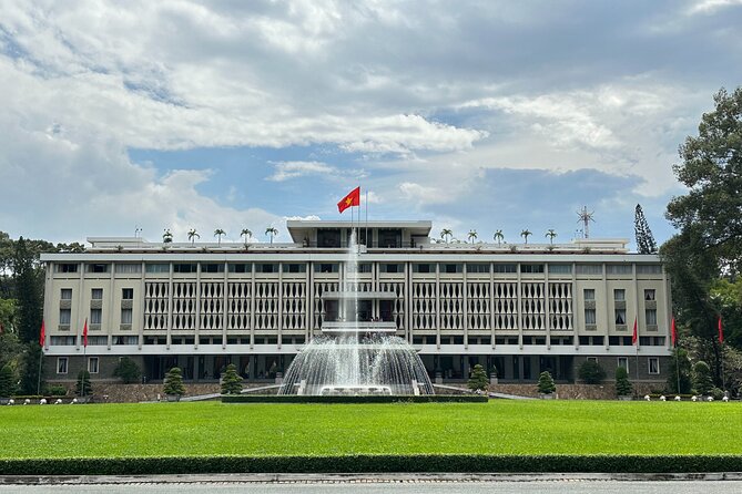 [Free E-sim] Half Day Guided Tour in Ho Chi Minh City - War Remnants Museum: when the story gets real