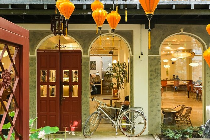 [Free E-sim] Half day Instagram Cafe Tour in Ho Chi Minh - Stop 5: Turtle Lake for architecture and a final photo sprint