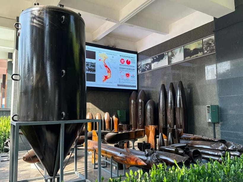 Free E-Sim War Remnants Museum & Independence Palace Tour - Itinerary Flow and Timing: What the 90 Minutes to 4 Hours Range Means