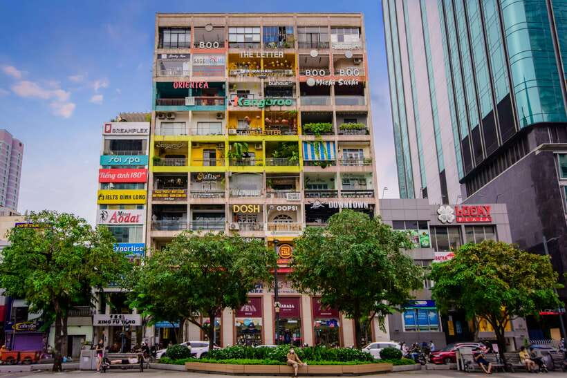 From HCM: City Highlights & Chinatown Trips – Water Bus Tour - Ben Thanh Market shopping time with a smart plan