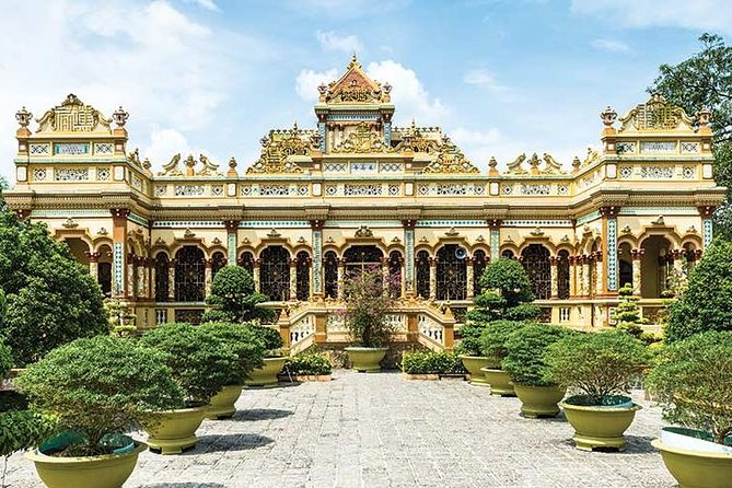 From HCM City: Mekong Delta Tour with Sampan Journey - Food and drink: lunch, vegan options, and the snacks that actually stand out