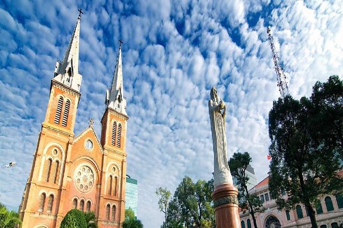 From HCM: Cu Chi Tunnels & Highlights City Full-Day Tour - Food, Water, and Comfort on a 9–10 Hour Run