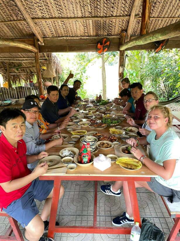 From HCMC: Mekong Delta and Vinh Trang Pagoda 1 day - Lunch at a local riverside place: what to expect