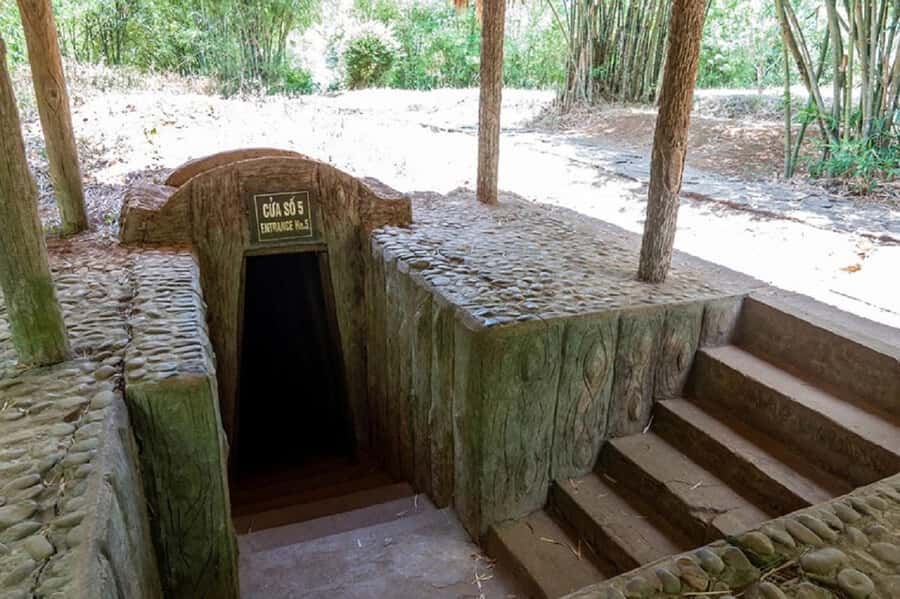 From Ho Chi Minh City: Cu Chi Tunnels and Agent Orange Tour - From District 1 pickup to the tunnel entrance: how the 6 hours really feels