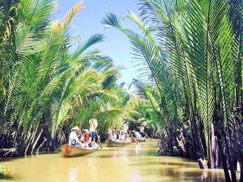 From Ho Chi Minh City: Mekong Discovery Tour - Leaving Ho Chi Minh City: the drive that sets the mood