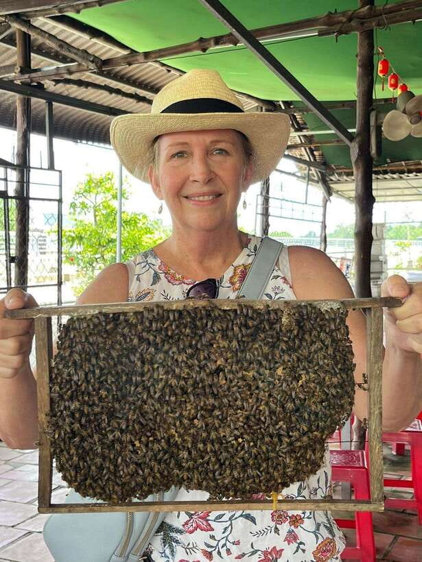 From Ho Chi Minh : Cu Chi Tunnels and Mekong Delta Day Trip - Tea and Cassava: A Small Food Moment with Big Context