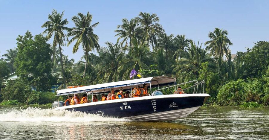 From Ho Chi Minh: Cu Chi Tunnels and VIP Speedboat Tour - Getting Picked Up in District 1 or 3 (and Not Losing Time)