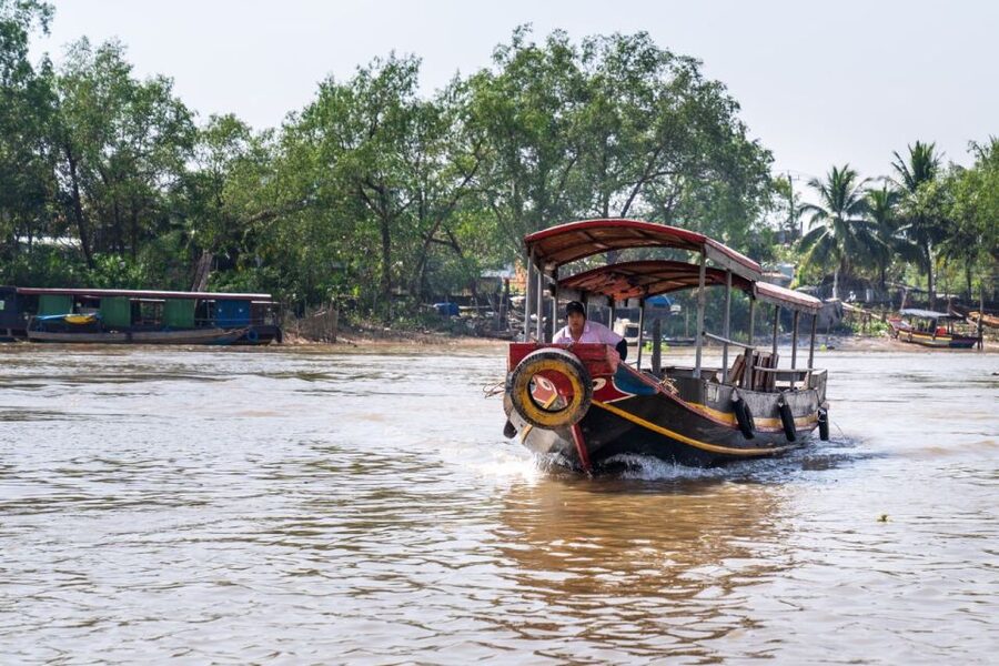 From Ho Chi Minh: Mekong Delta with Ben Tre 1 Day Tour - Rowing sampan through coconut canals: the calm part of the day