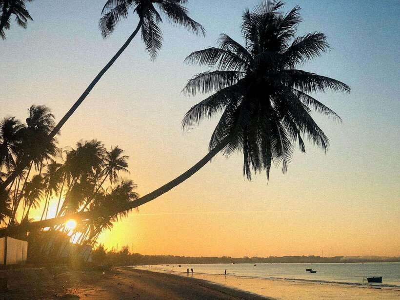 From Ho Chi Minh: Mui Ne Sand Dunes and Beach Day Tour - Stop 1: Poshanu Cham Towers (Tháp Chàm Poshanu)