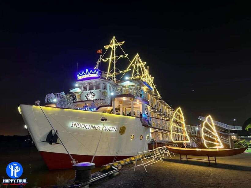 From Ho Chi Minh: Private Dinner Cruise on Saigon River Tour - A Saigon River Dinner Cruise That Feels Like an Evening Escape