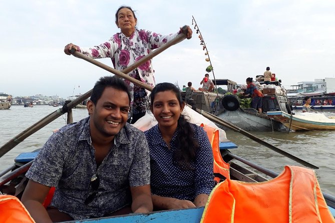 FULL Day - CAI RANG FLOATING MARKET, COOKING CLASS AND EXPLORE THE COUNTRYSIDE - Rice noodle factory and bakery mill plus canal views