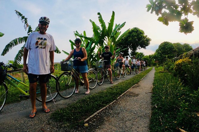 Full-Day Mekong Delta Tour - Rowing the smaller canals, then biking around Tan Phong Island