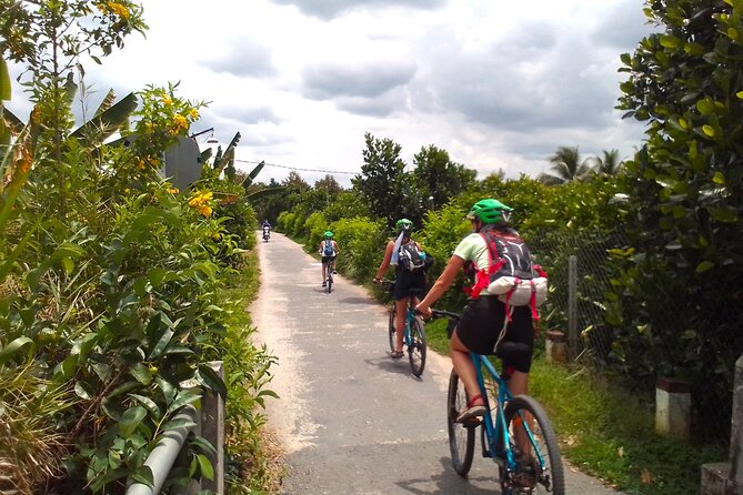 Full Day Off The Beaten Track the Mekong Delta. - The lunch moment: local restaurant food, not a timed gimmick