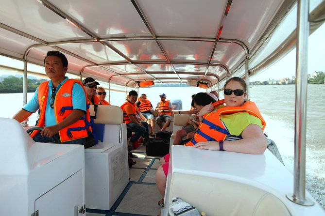 Full-Day Tour in the Cu Chi Tunnels with a Luxury Speed Boat - Speedboat to Cu Chi: the time-saver that actually changes your day